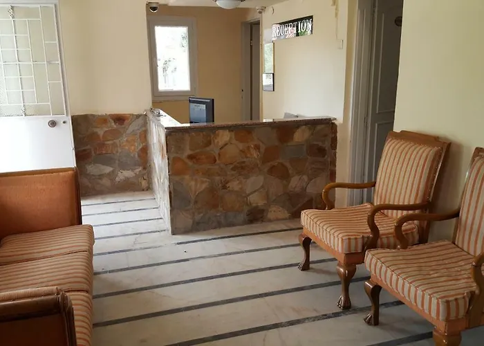 Zeybek Hotel *