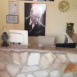 Zeybek Hotel *