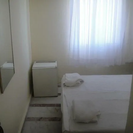 Zeybek Hotel *