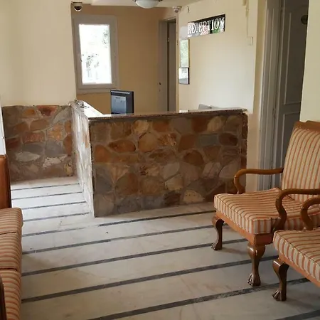 Zeybek Hotel *